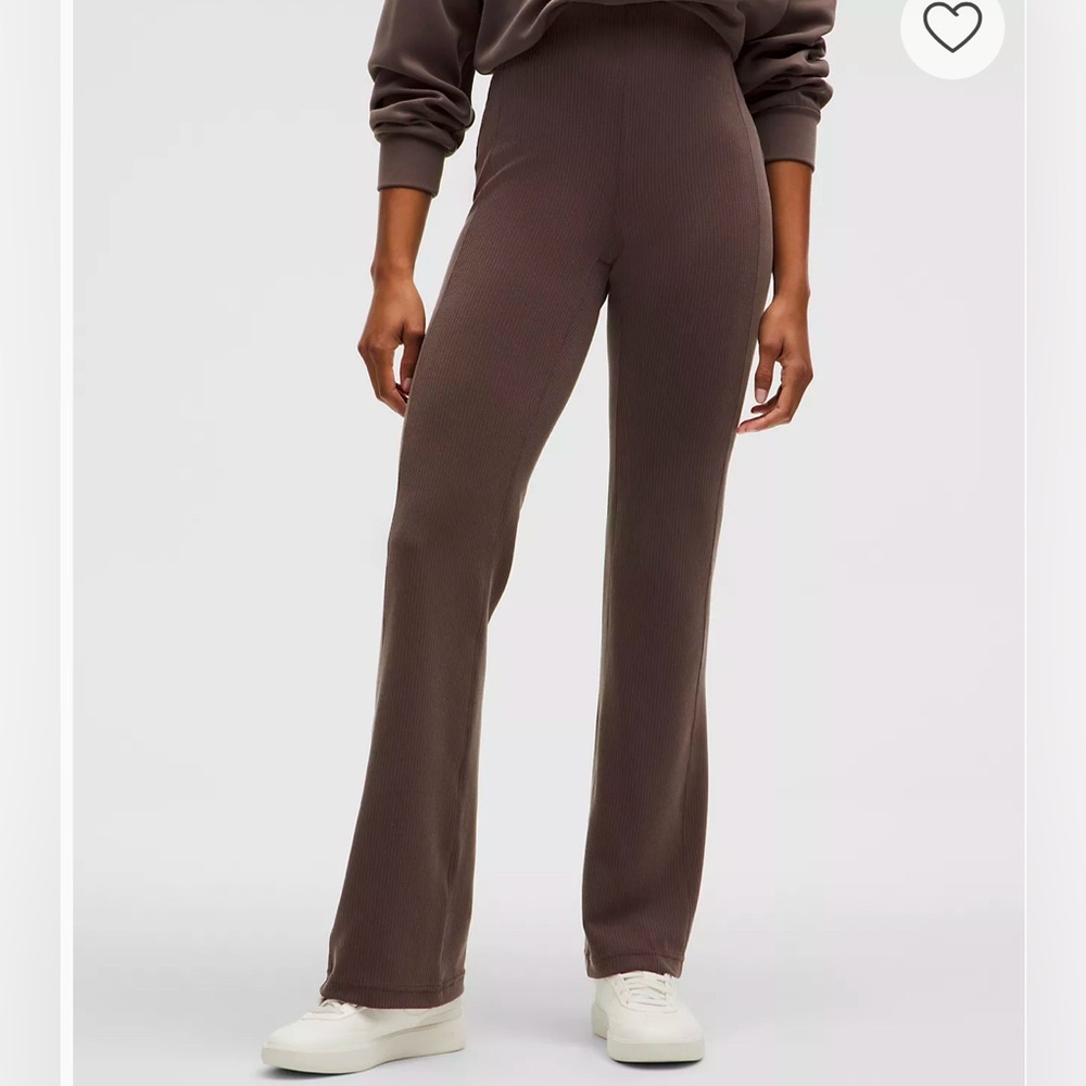 NWT ☕️Lululemon Ribbed Softstreme Flared Pant Regular Espresso ☕️ Size: 4